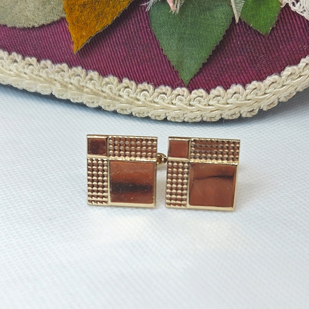 Vintage Square Textured Hickok USA Gold Tone Cufflinks
